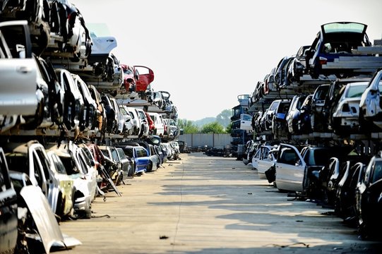 Compradores de Autos Chatarra en Three Lakes, FL: Venda Su Vehículo Viejo Fácilmente