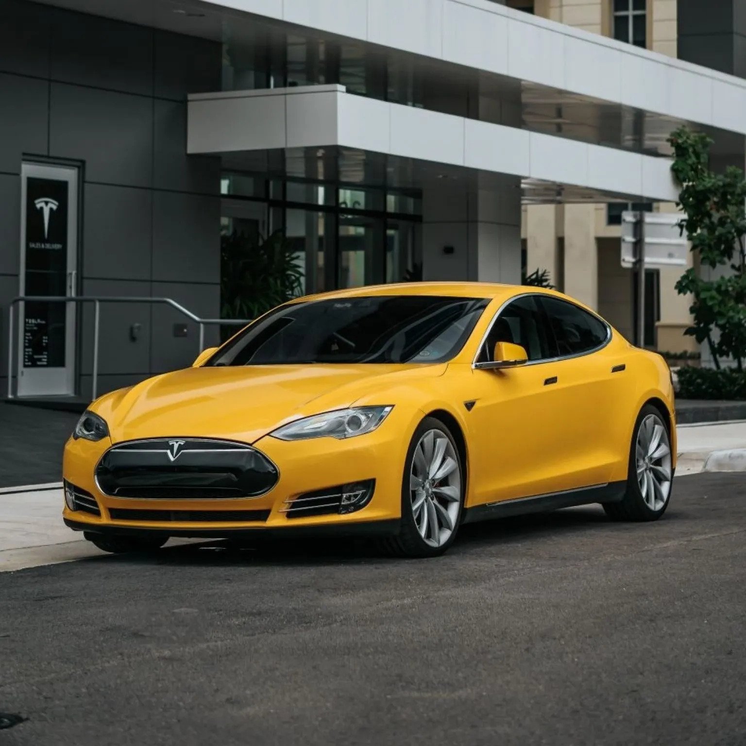 Best Wrap Ideas for a Tesla Model S in Miami FL