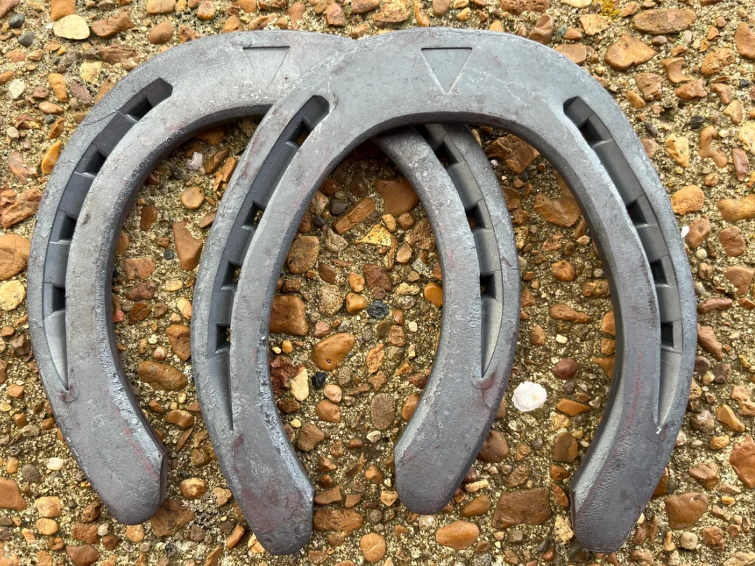 Why Steel Horseshoes Are a Reliable Choice for Professional Farriers