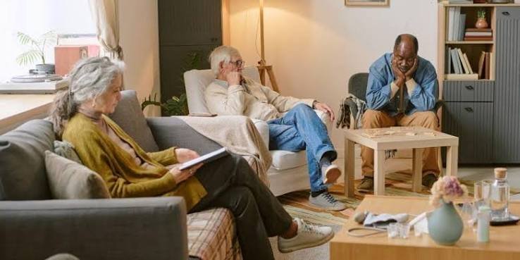 Supporting Seniors Who Need Help With Transfers and Personal Mobility