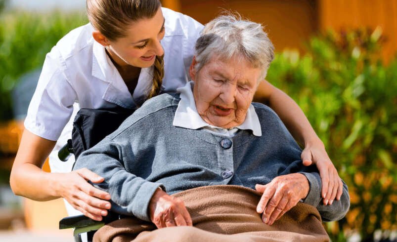Ongoing Care for Elderly Parents Marin County Families Can Rely On When Managing Daily Tasks Becomes Difficult